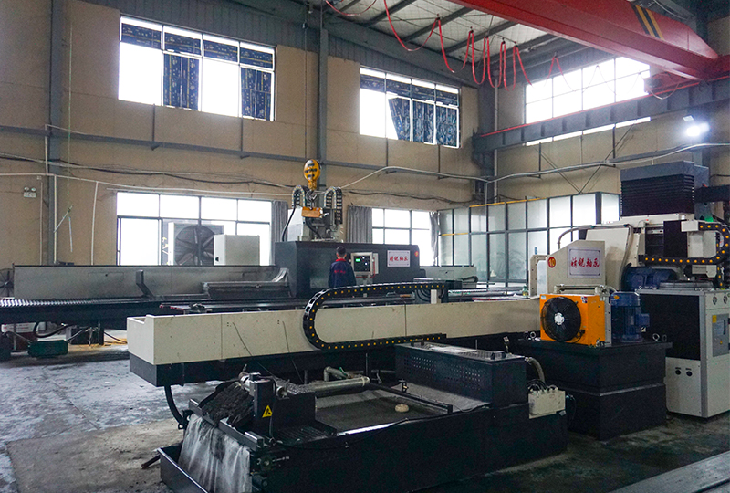 ورشة طحن طائرات السكك الحديدية