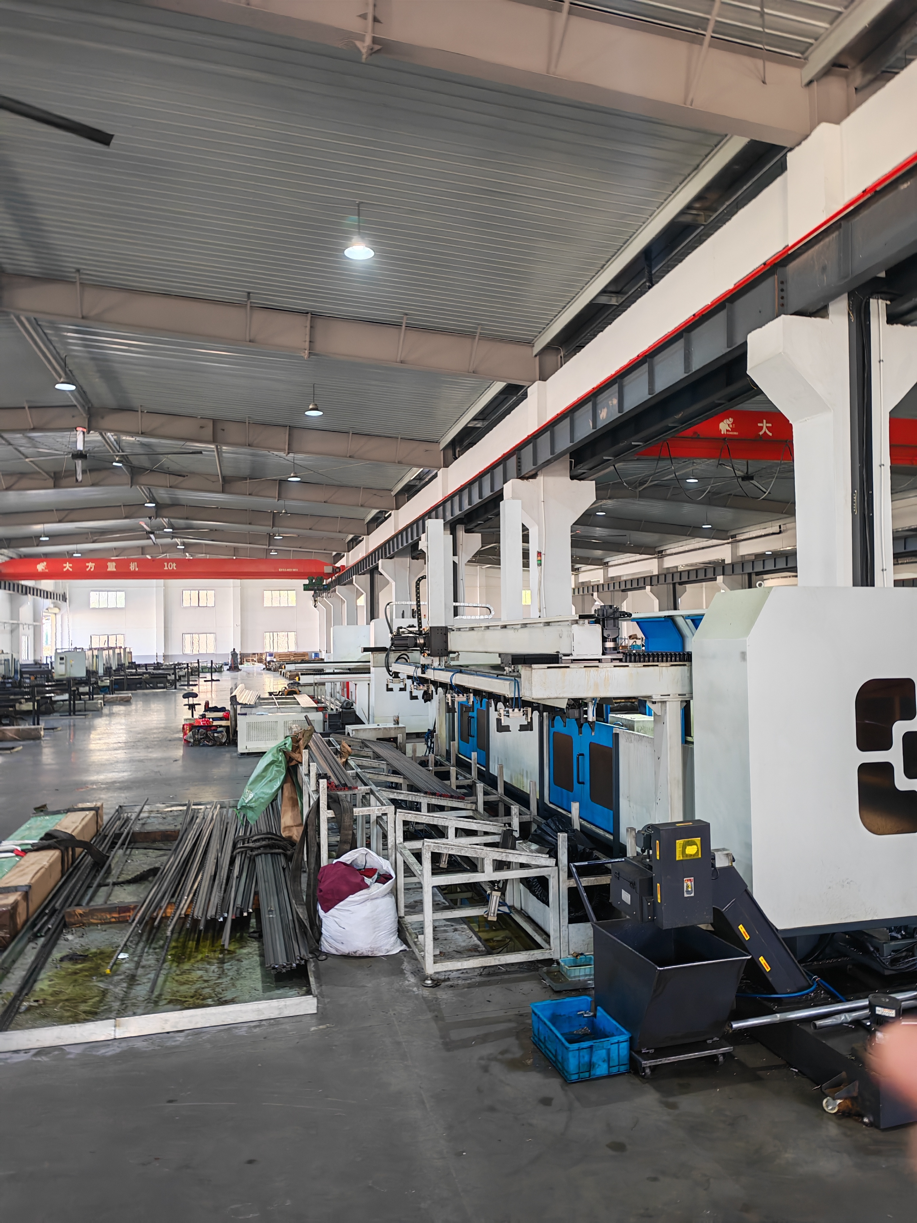 Rail straightening workshop